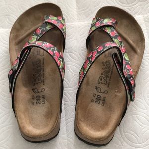 Birkenstocks (birki’s)